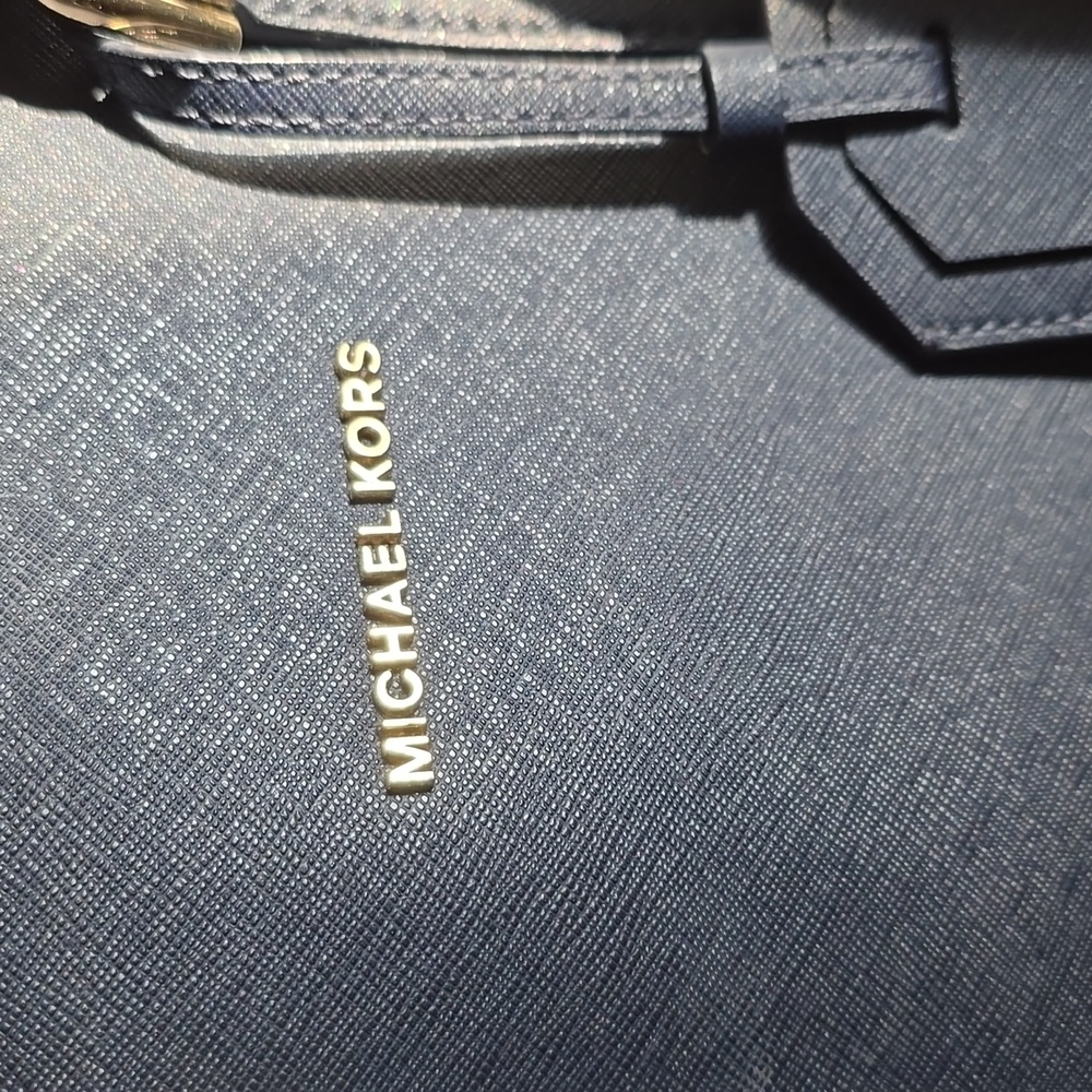 Michael Kors NAVY Leather Weekend Duffle Women - Picture 2 of 8